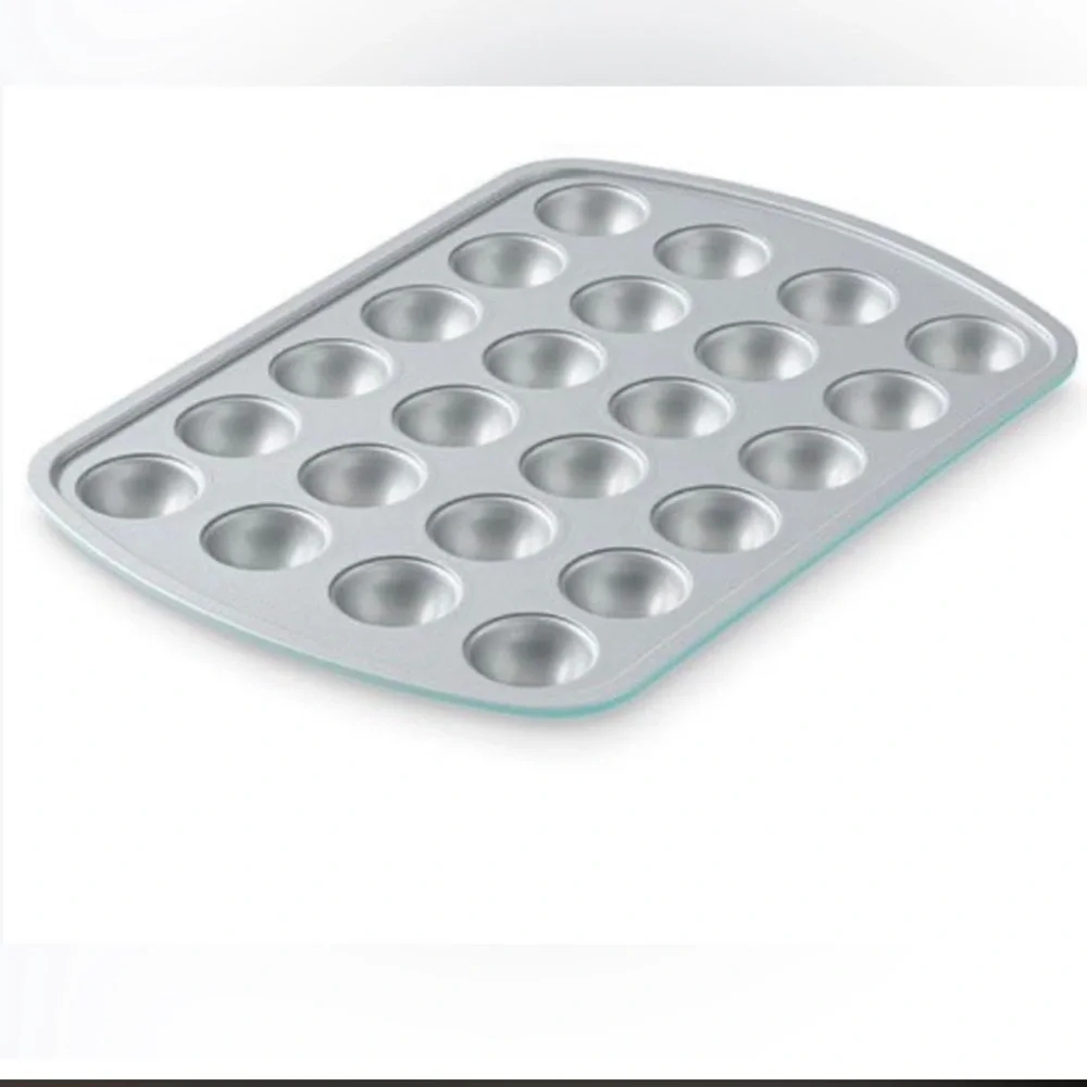 NWOT Pampered Chef Donut Hole Pan